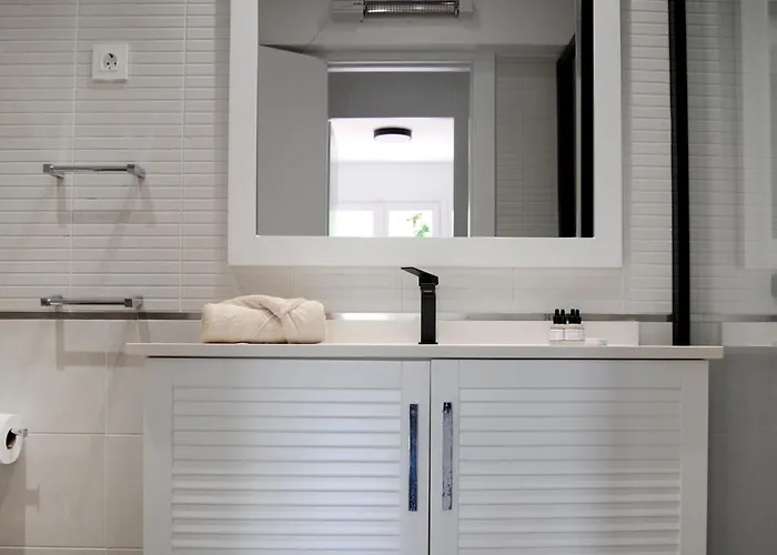 Laida Con Parking By Kabia Gestion *