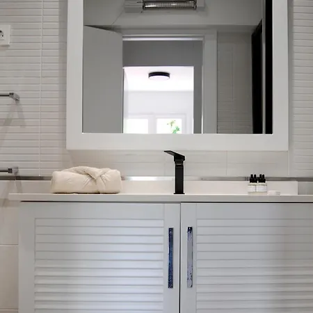 Laida Con Parking By Kabia Gestion *